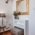 Отель Milos *