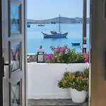 Отель Milos *