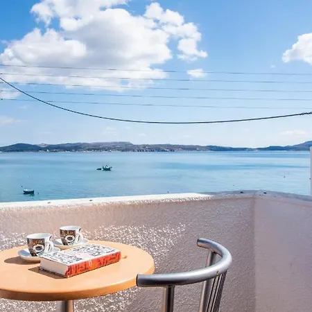 Hotel Milos *