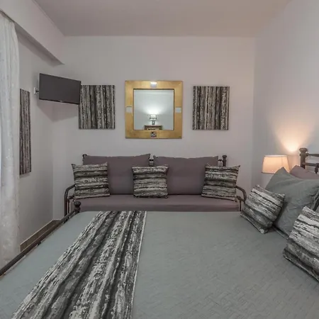 Hotel Milos