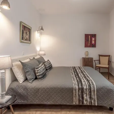 Hotel Milos *