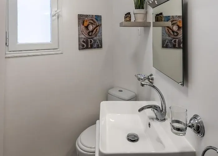 Milos Adamantas (Milos)