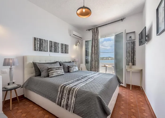 Milos Adamantas (Milos)