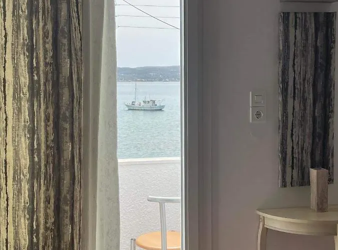 Milos Adamantas (Milos)